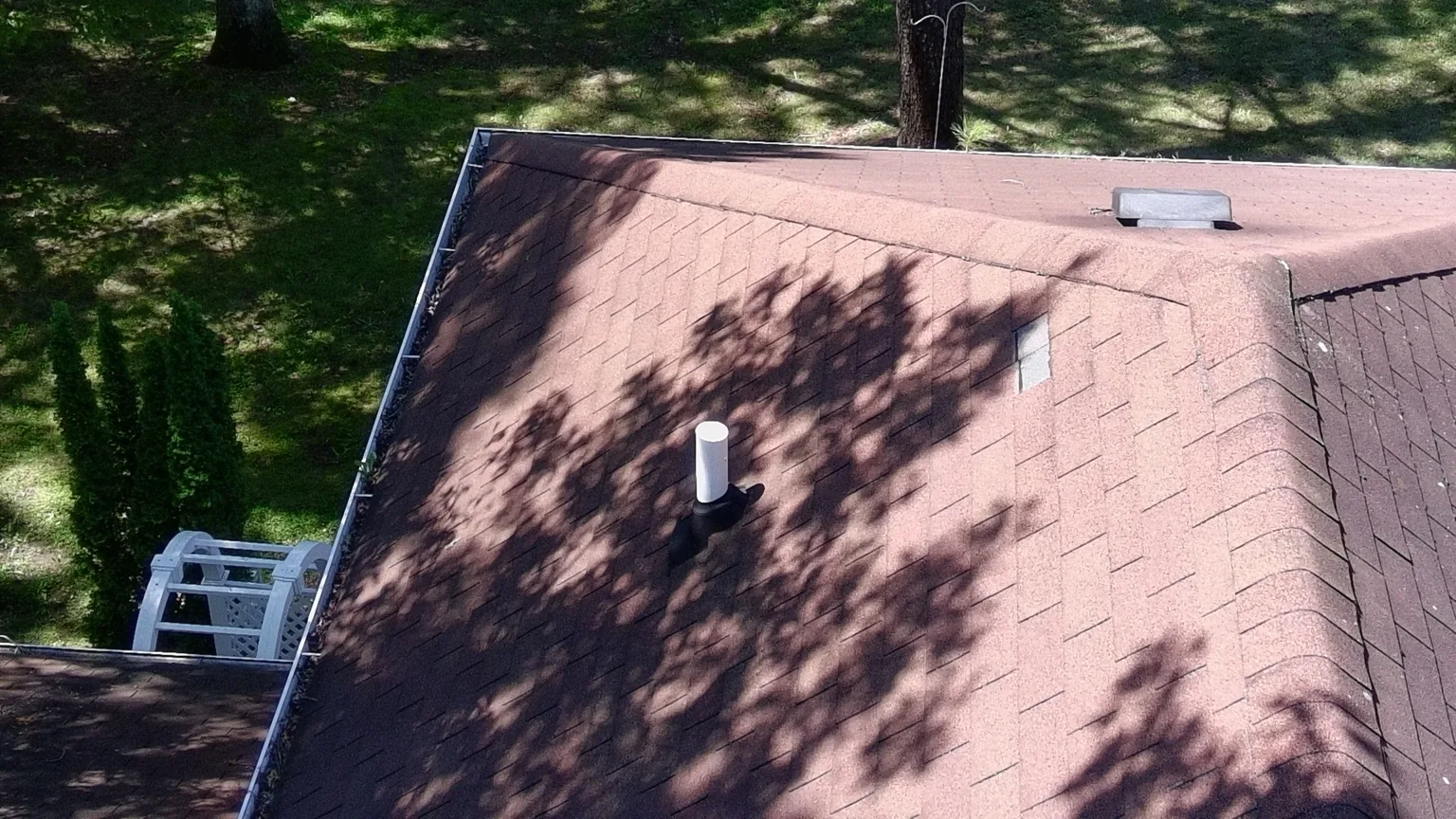 Brookhaven Ny Aging Three Tab Shingles in Brookhaven, NY